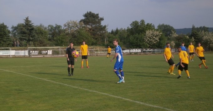 Ve 21.kole 1.A. třídy skupiny B, jsme v sobotu 12.5.2018 zajížděli na hřiště SC Radotín.