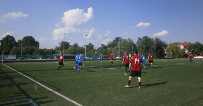 Ve 23.kole 1.A. třídy skupiny B, jsme v sobotu 27.5.2018 zajížděli na hřiště SK Újezd Praha 4.