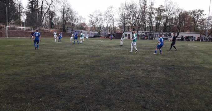 Ve 13.kole 1.A. třídy skupiny B, jsme v sobotu 3.11.2018 zajížděli na hřiště SK Střešovic.