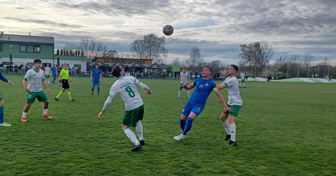 Ve 20.kole pražského přeboru mužů jsme netradičně v pátek 29.3.2024 zajížděli na hřiště SK Dolní Chabry.