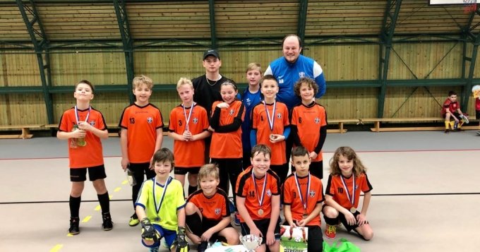 V neděli 26. ledna pořádal Zličín halový turnaj u nás v hale na Zličíně. Složili jsme 2 týmy. Jeden skončil na bedně, druhý bramborový.